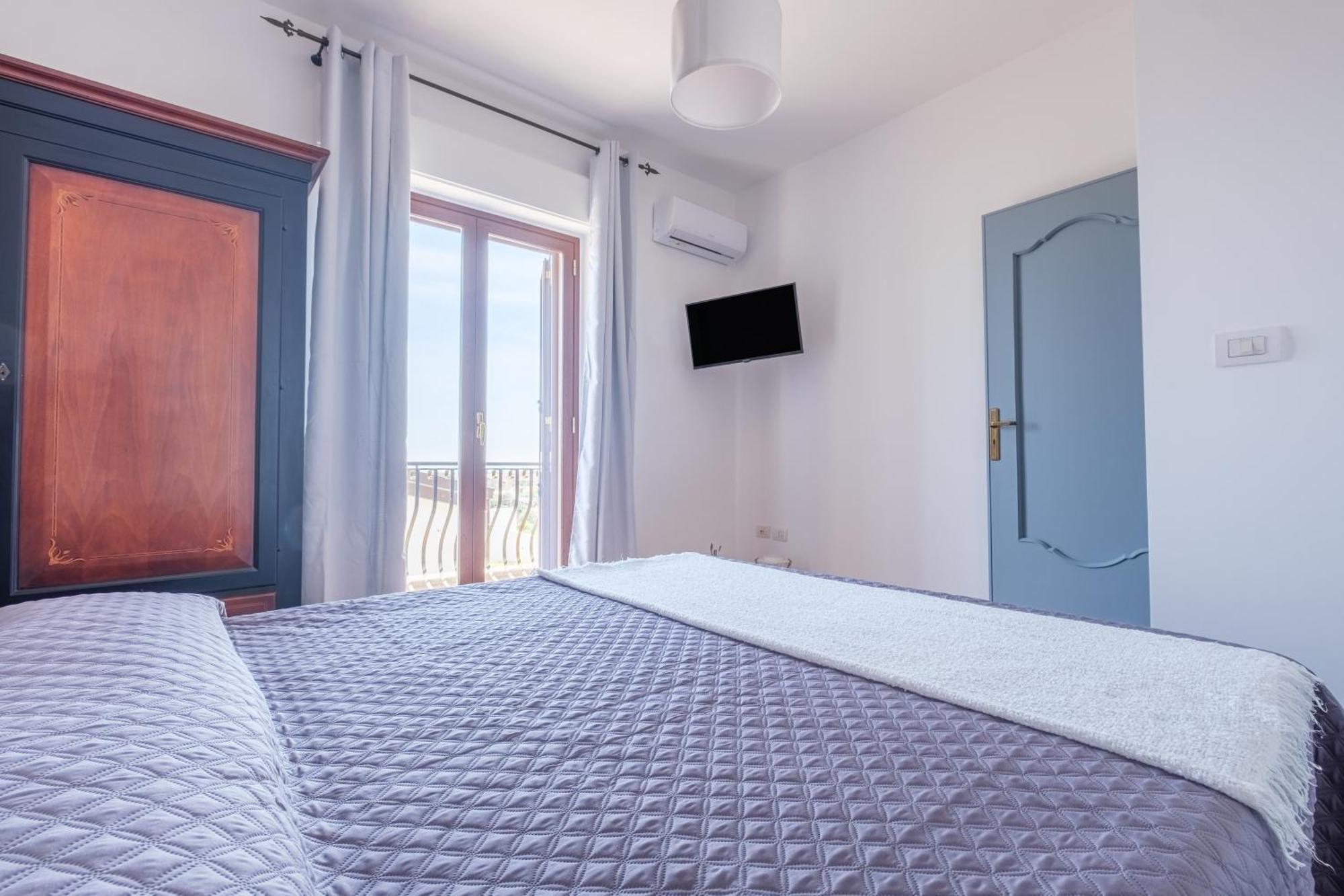 Medusa Apartment Таормина Екстериор снимка